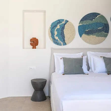 Lilium Ii Psarou (Mykonos)